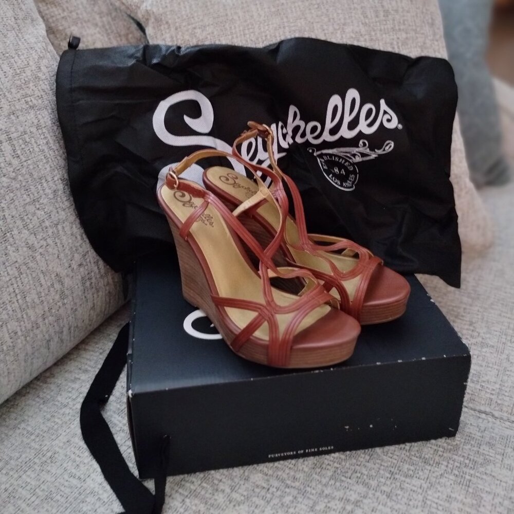 New Whiskey leather  Seychelles Size 9 Sandal Shoes